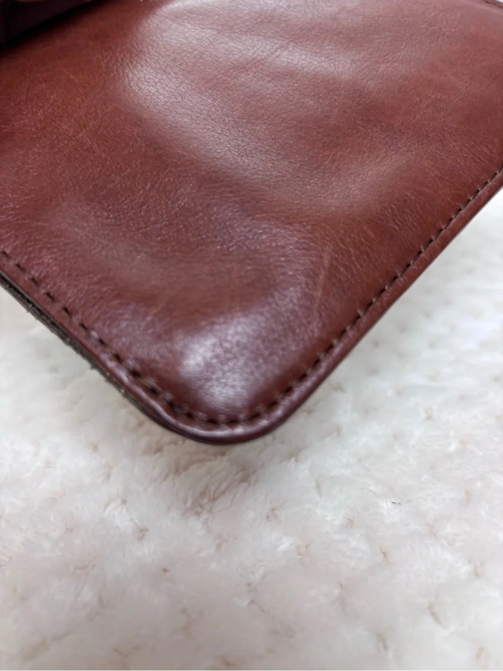 Fossil Tan Leather Wristlet With Silver Metallic Gusset Detail